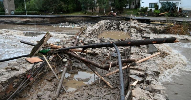 В Польщі було введено режим надзвичайної ситуації у зв'язку з потужними повенями.