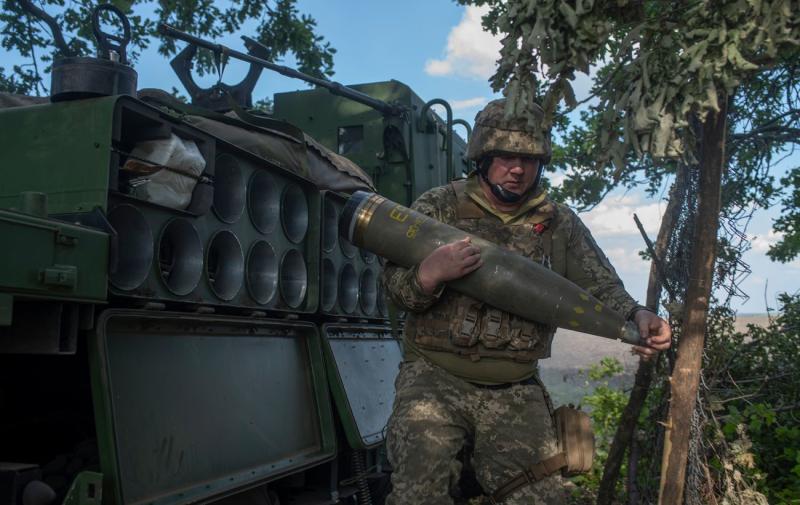 Україна перетворилася на привабливу арені для виробників озброєнь з Балкан, - зазначає The Economist.