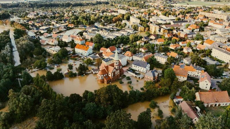 За попередніми даними, внаслідок повені в Польщі постраждала 57 тисяч людей.